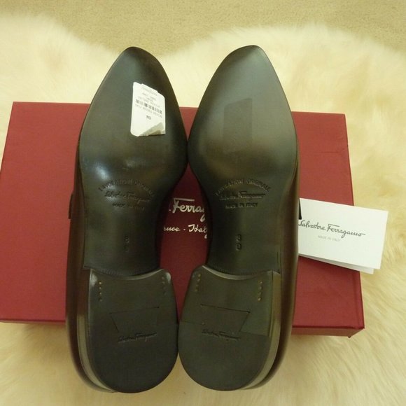 $780 Salvatore Ferragamo \'Loris\' Loafer 8D (Brown)